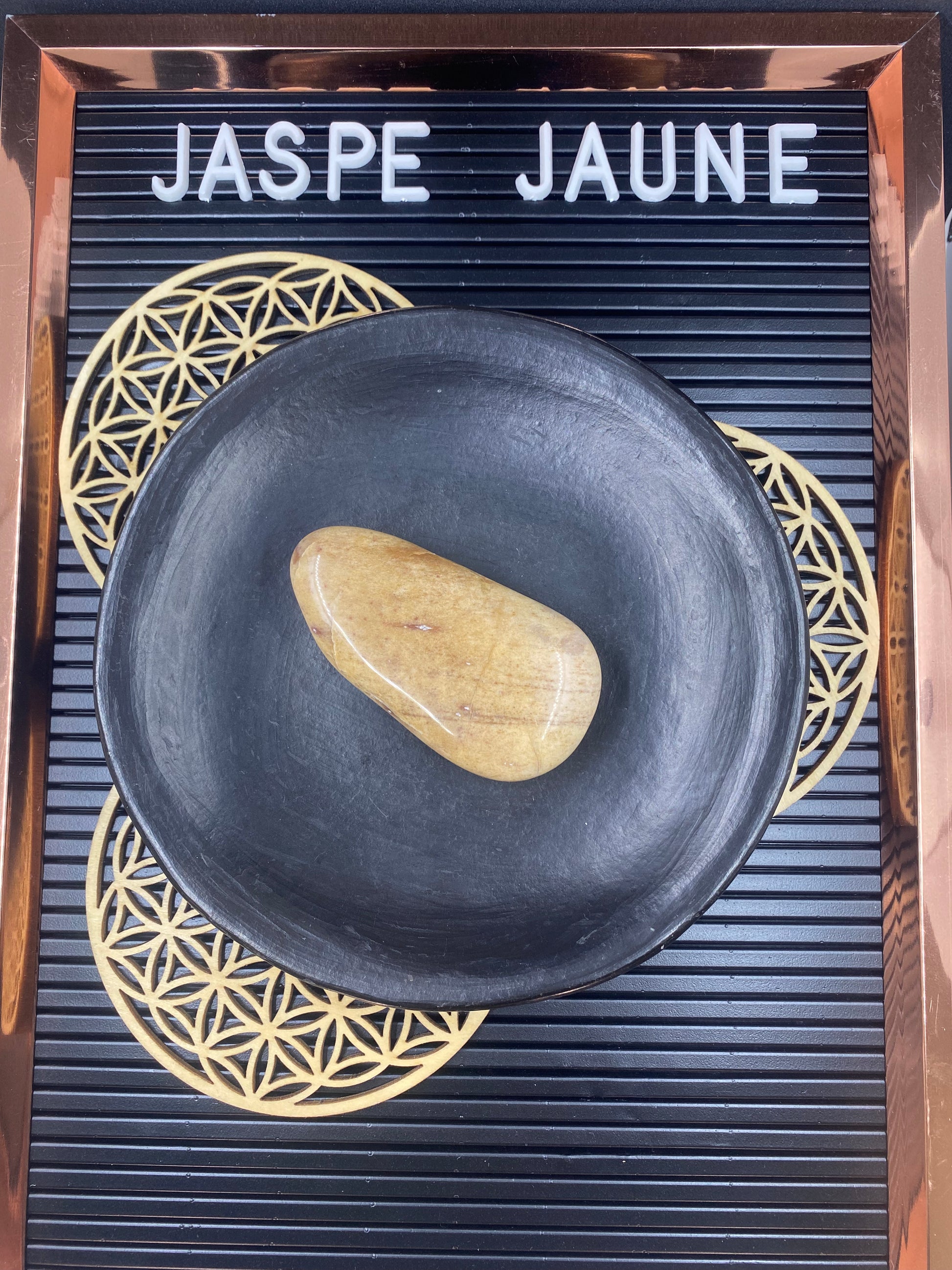 Pierre roulée Jaspe jaune Pierre roulée Jaspe jaune - GA-06-1 - Creations Natural Stone